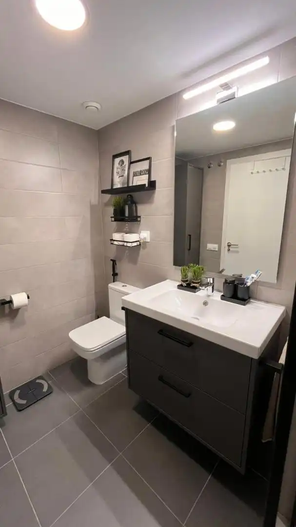 Bathroom of Flat for sale in Sant Just Desvern  with Air Conditioner, Heating and Private garden