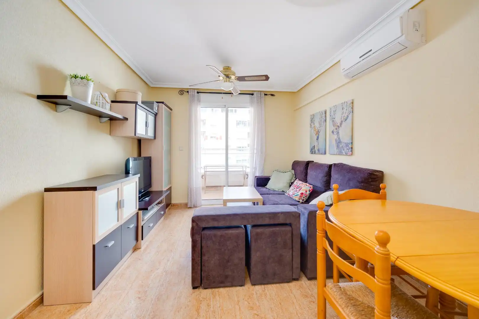 Sala de estar de Apartamento en venta en Torrevieja con Aire acondicionado, Terraza y Trastero