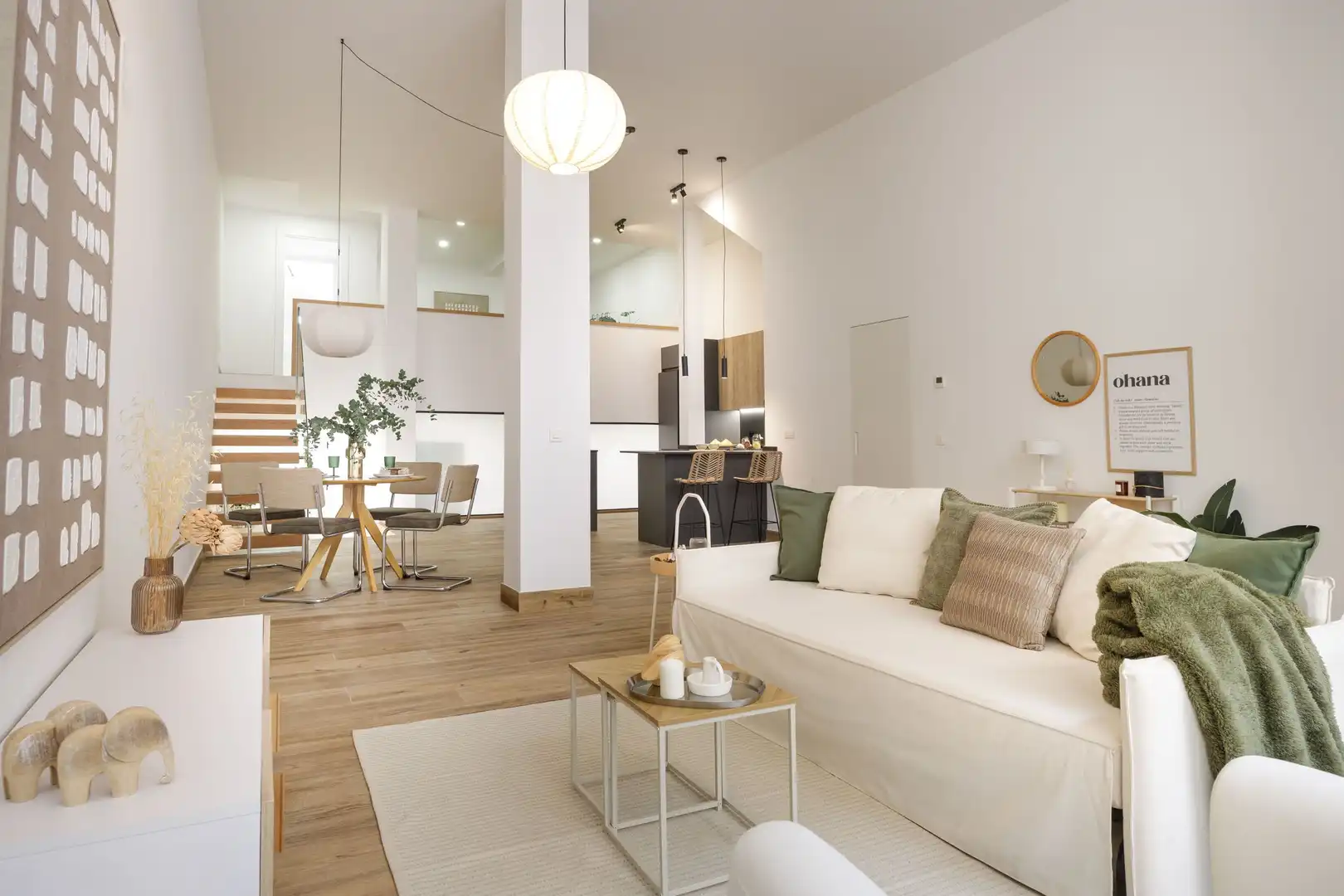 Living room of Detached homes for sale in Madrid  with Air Conditioner, Furnished and Alarm