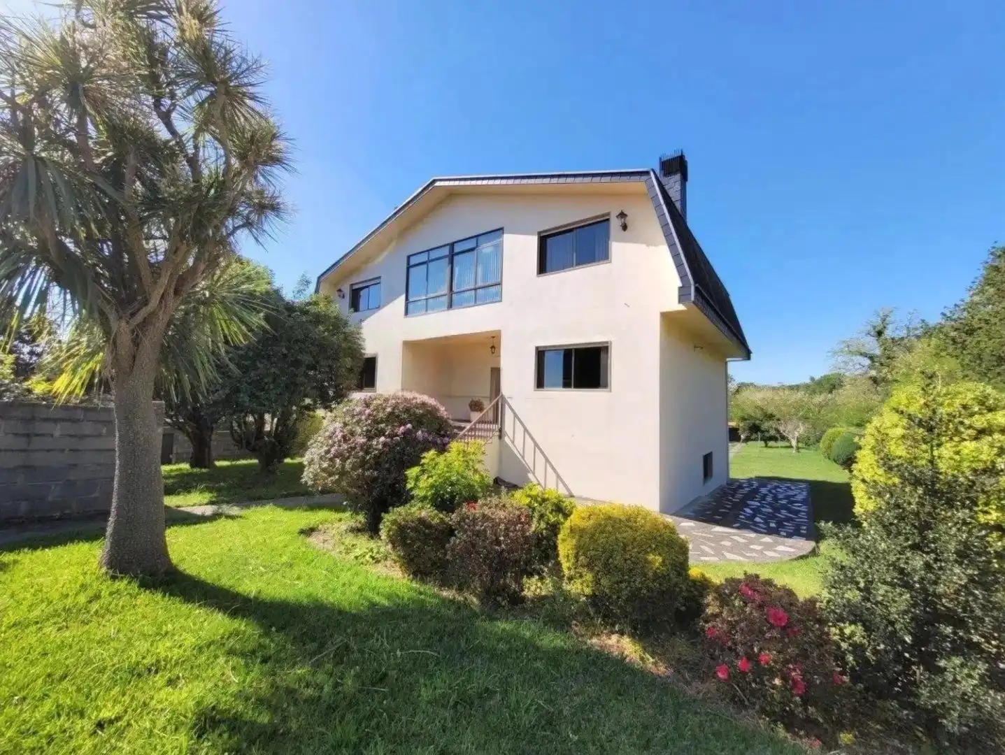 Vista exterior de Casa o chalet en venta en Vigo  con Calefacción, Terraza y Balcón