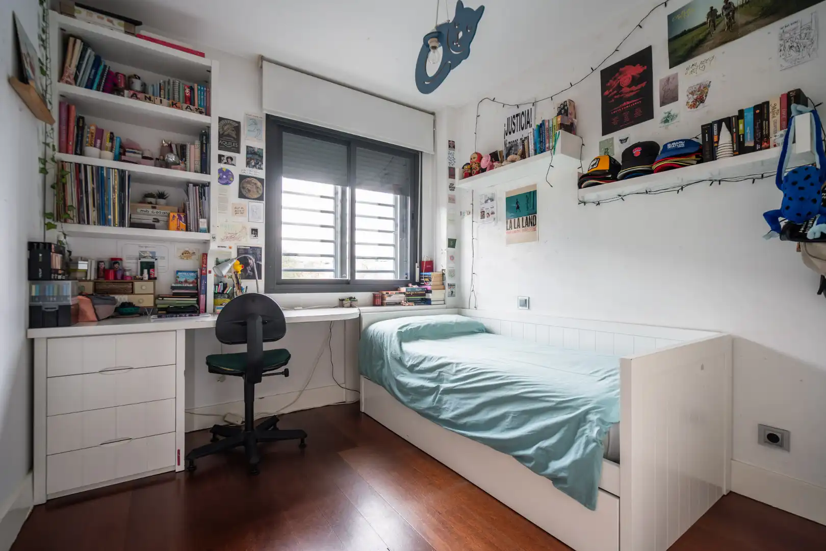 Habitación de Casa adosada en venta en Las Rozas de Madrid con Aire acondicionado, Calefacción y Jardín privado