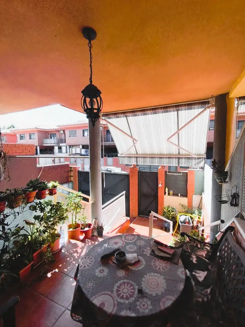 Terrassa de Casa adosada en venda en Seseña amb Aire condicionat, Calefacció i Jardí privat