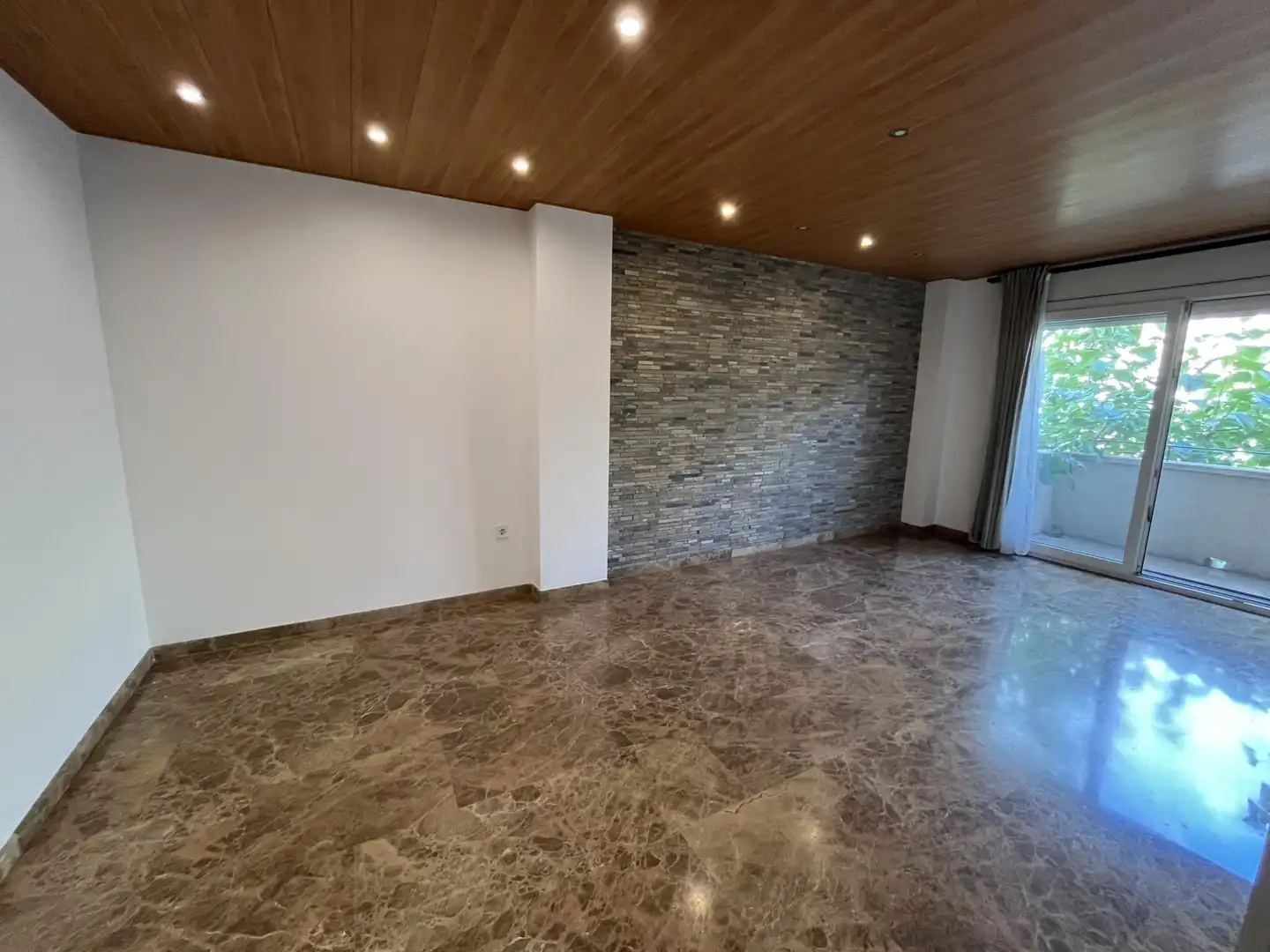 Flat for rent in del Pi, Nucli Urbà