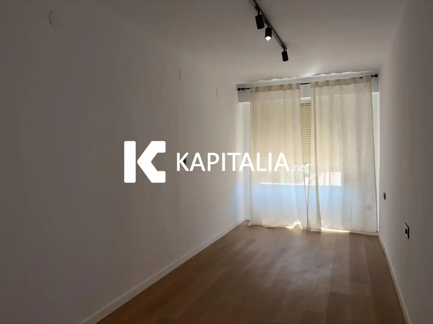 Habitación de Piso en venta en Ontinyent con Aire acondicionado, Parquet y Balcón