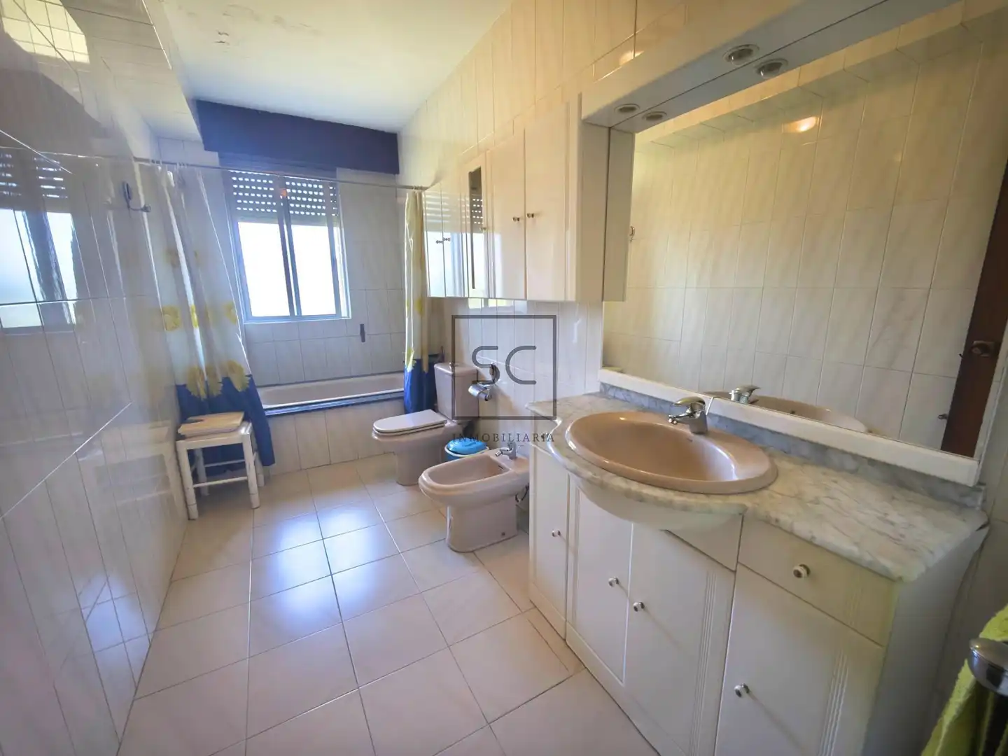 Baño de Casa o chalet en venta en Narón con Jardín privado, Trastero y Amueblado