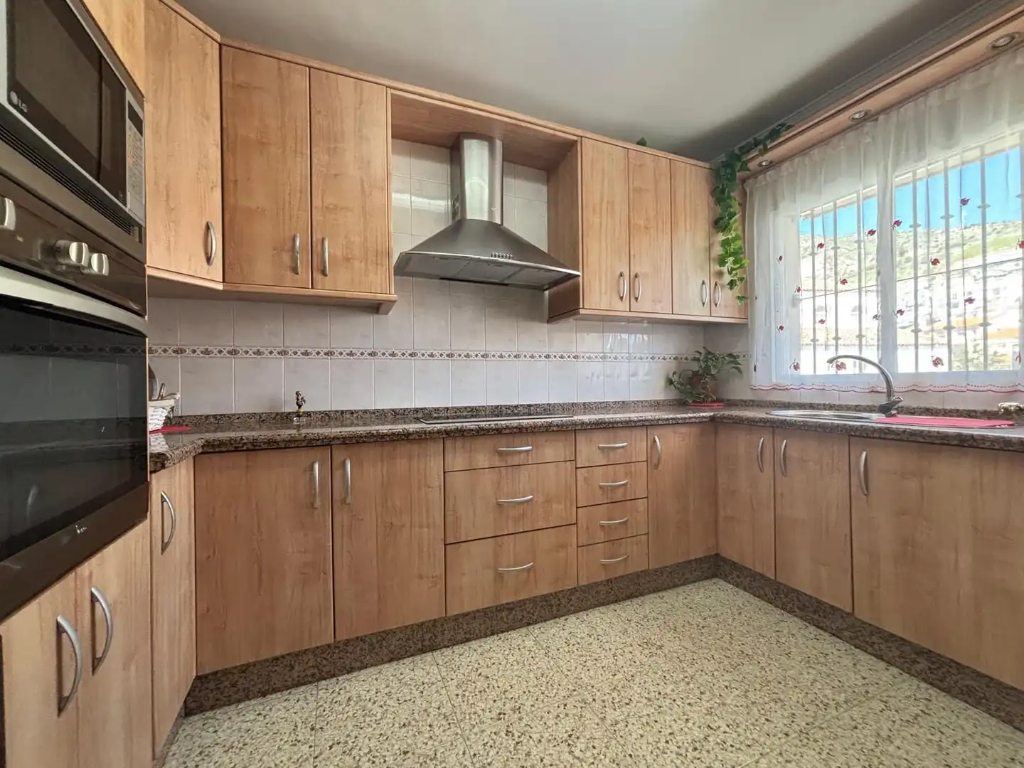 Kitchen of Duplexes for sale in Benalmádena  with Air Conditioner and Community pool