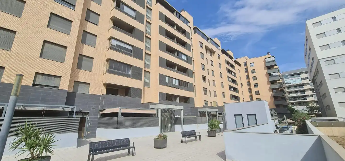 Vista exterior de Pis en venda en Nueva Almería - Cortijo Grande - Vega de Acá