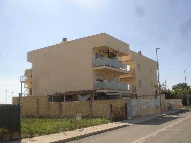 Piso en Venta en C/ Sarset en Eucaliptus - Poble Nou del Delta