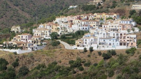 Foto 2 de Piso en venta en Montemayor - Marbella Club, Benahavís