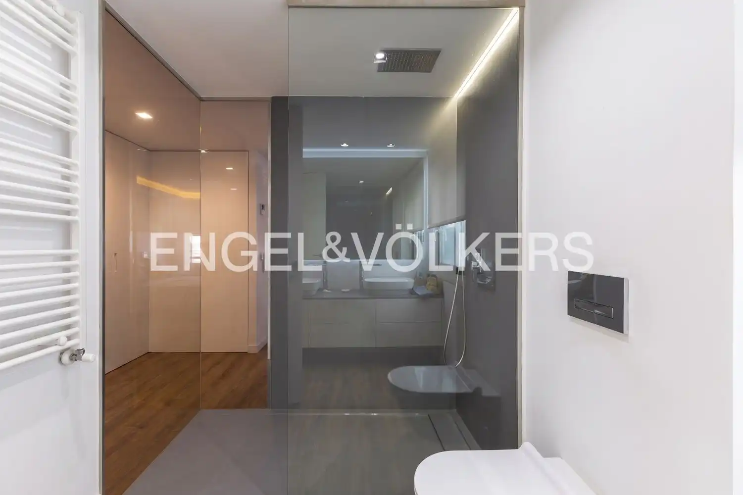 Badezimmer von Wohnung zur Miete in Extramurs