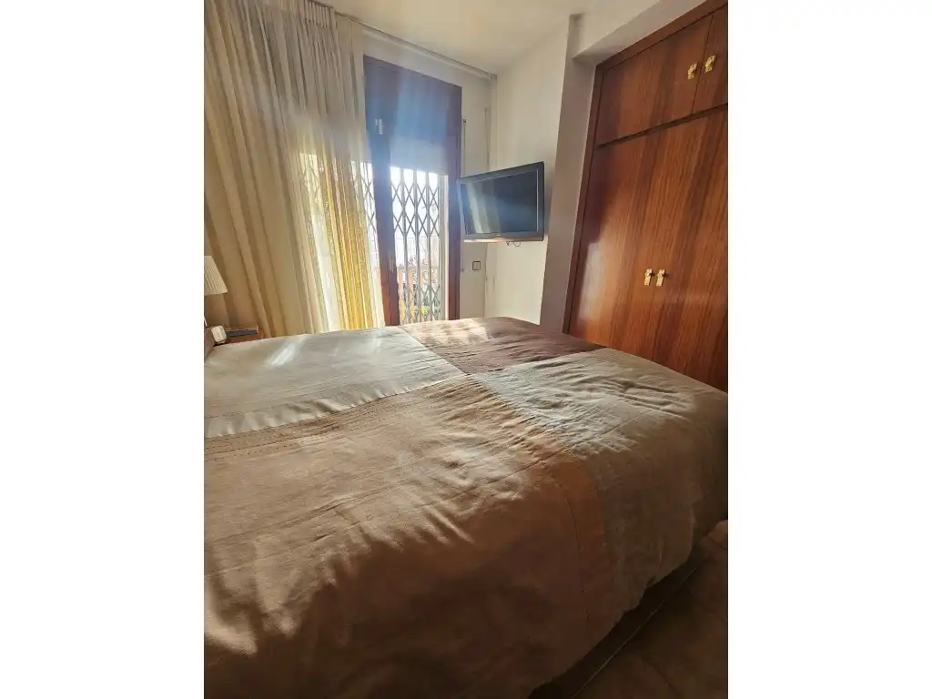 Dormitori de Casa o xalet en venda en Cunit amb Aire condicionat i Jardí privat