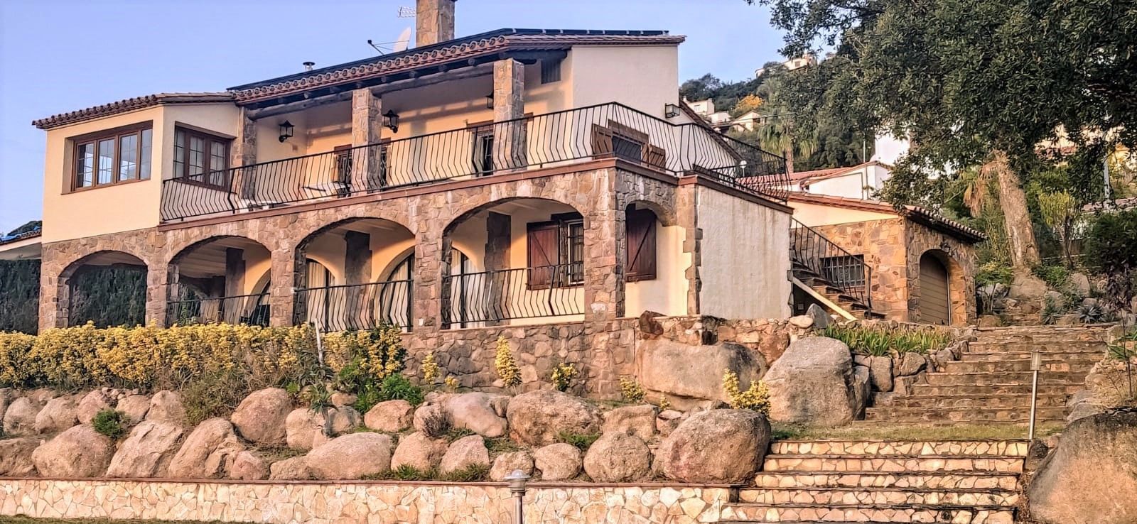 Vista exterior de Casa o xalet en venda en Calonge i Sant Antoni amb Jardí privat, Terrassa i Traster
