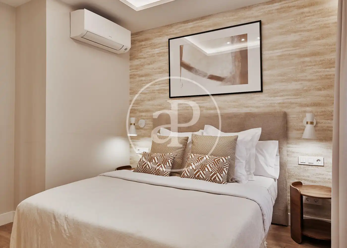 Bedroom of Flat for sale in Madrid  with Air Conditioner, Heating and Terrace