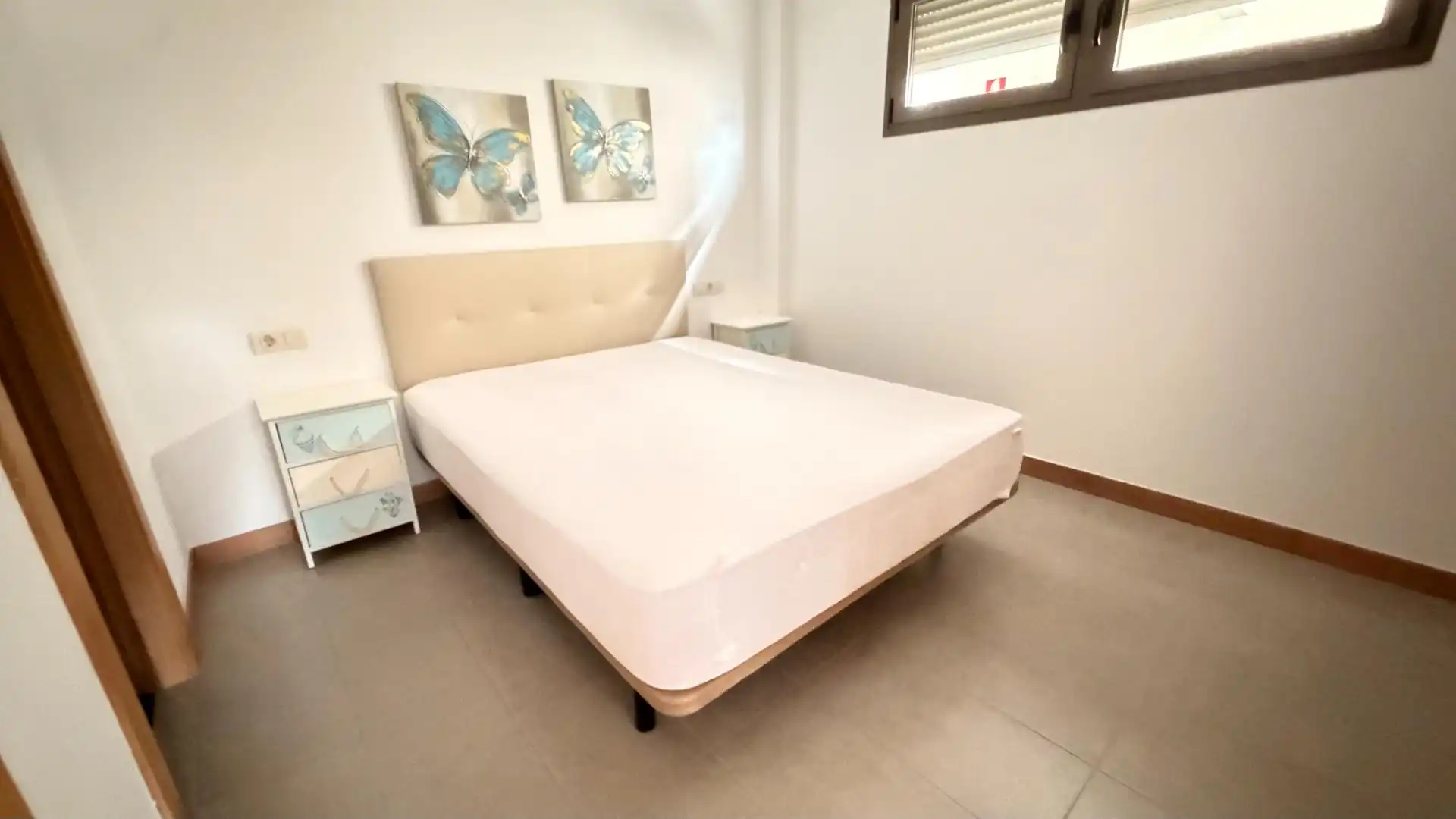 Habitación de Apartamento en venta en Elche / Elx con Aire acondicionado, Jardín privado y Terraza
