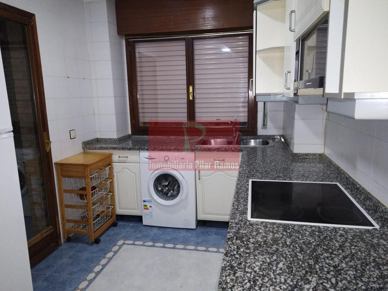 Cuina de Pis en venda en León Capital  amb Calefacció, Parquet i Traster