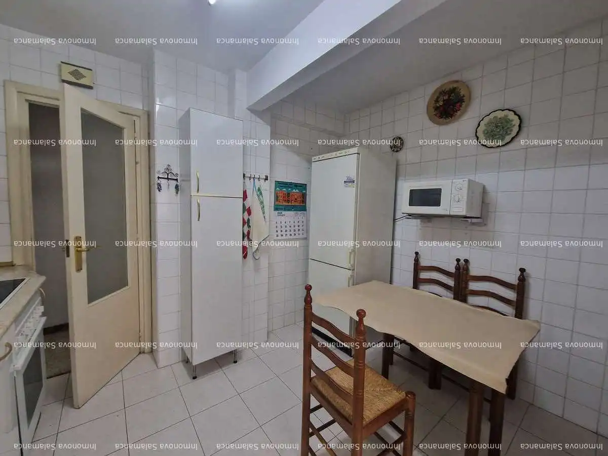 Kitchen of Flat for sale in Salamanca  with Heating, Terrace and Furnished