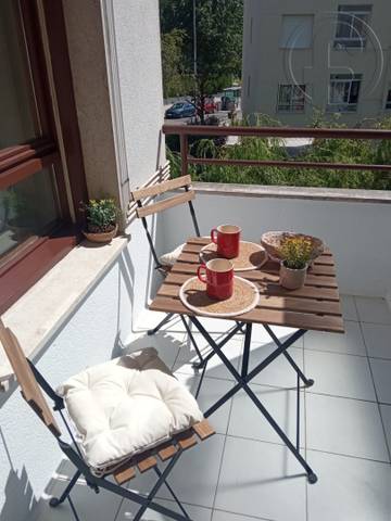 Piso en Alquiler en Calle Valdenoja en Valdenoja