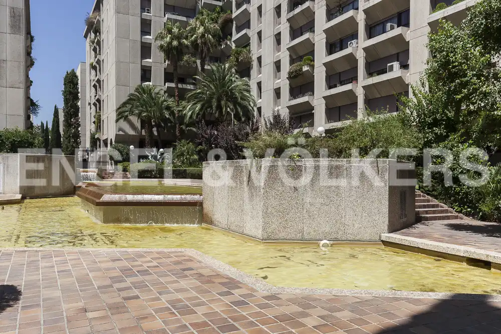 Exterior view of Flat for rent in Madrid  with Air Conditioner, Heating and Private garden