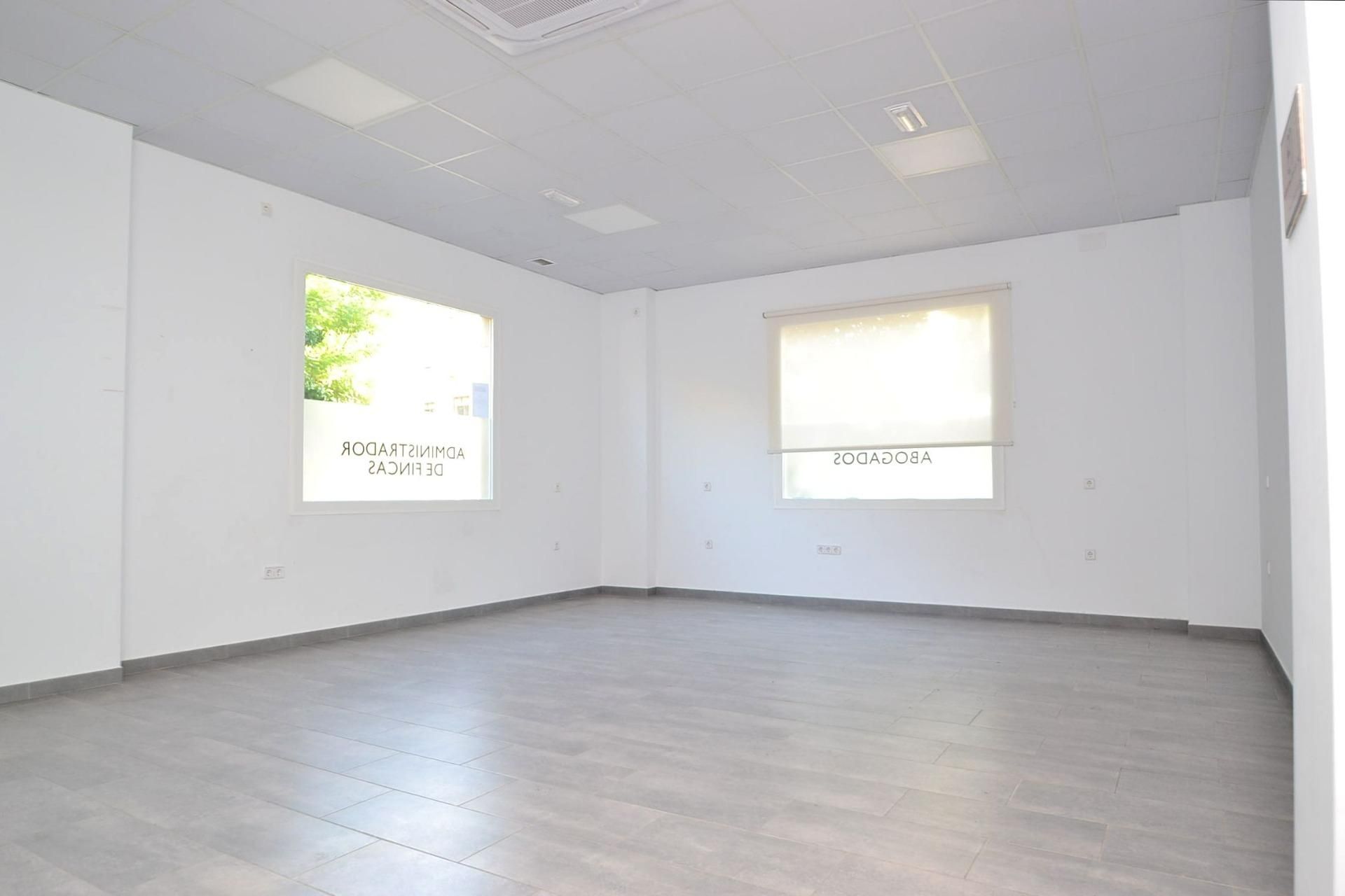 Geschaftsraum miete in Calle TURIA, 30, Camas