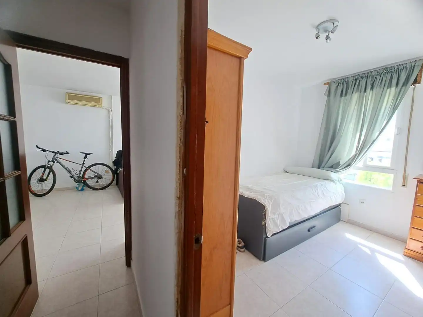 Habitación de Piso en venta en Chiclana de la Frontera con Aire acondicionado y Trastero