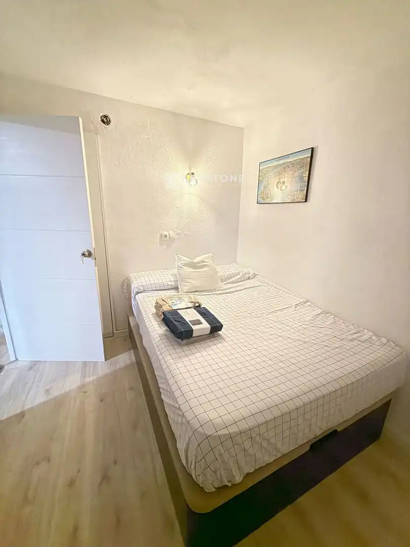Dormitori de Pis de lloguer en Alicante / Alacant amb Aire condicionat, Calefacció i Terrassa