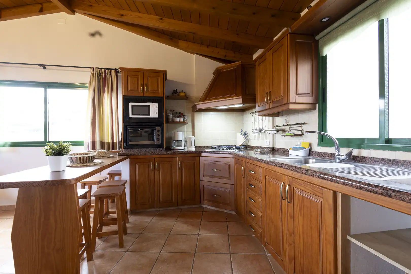 Cocina de Casa o chalet en venta en Icod de los Vinos con Jardín privado, Terraza y Trastero