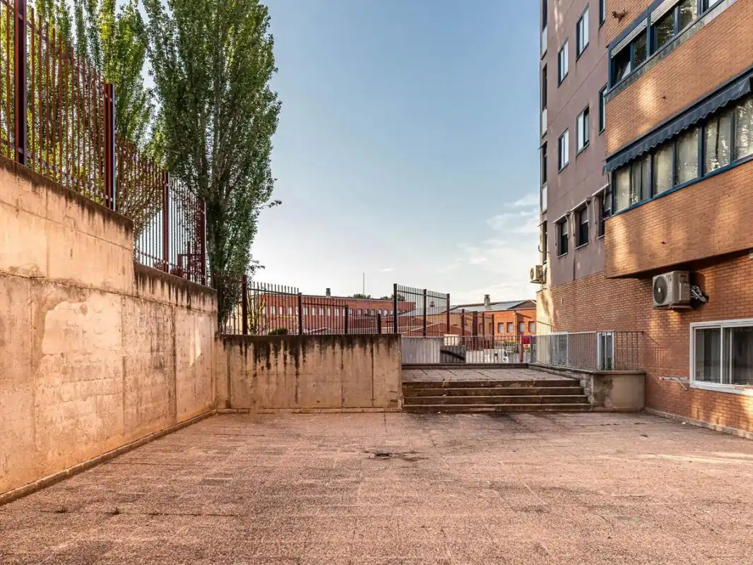 Exterior view of Commercial properties for sale in Coslada  with Heating and Terrace