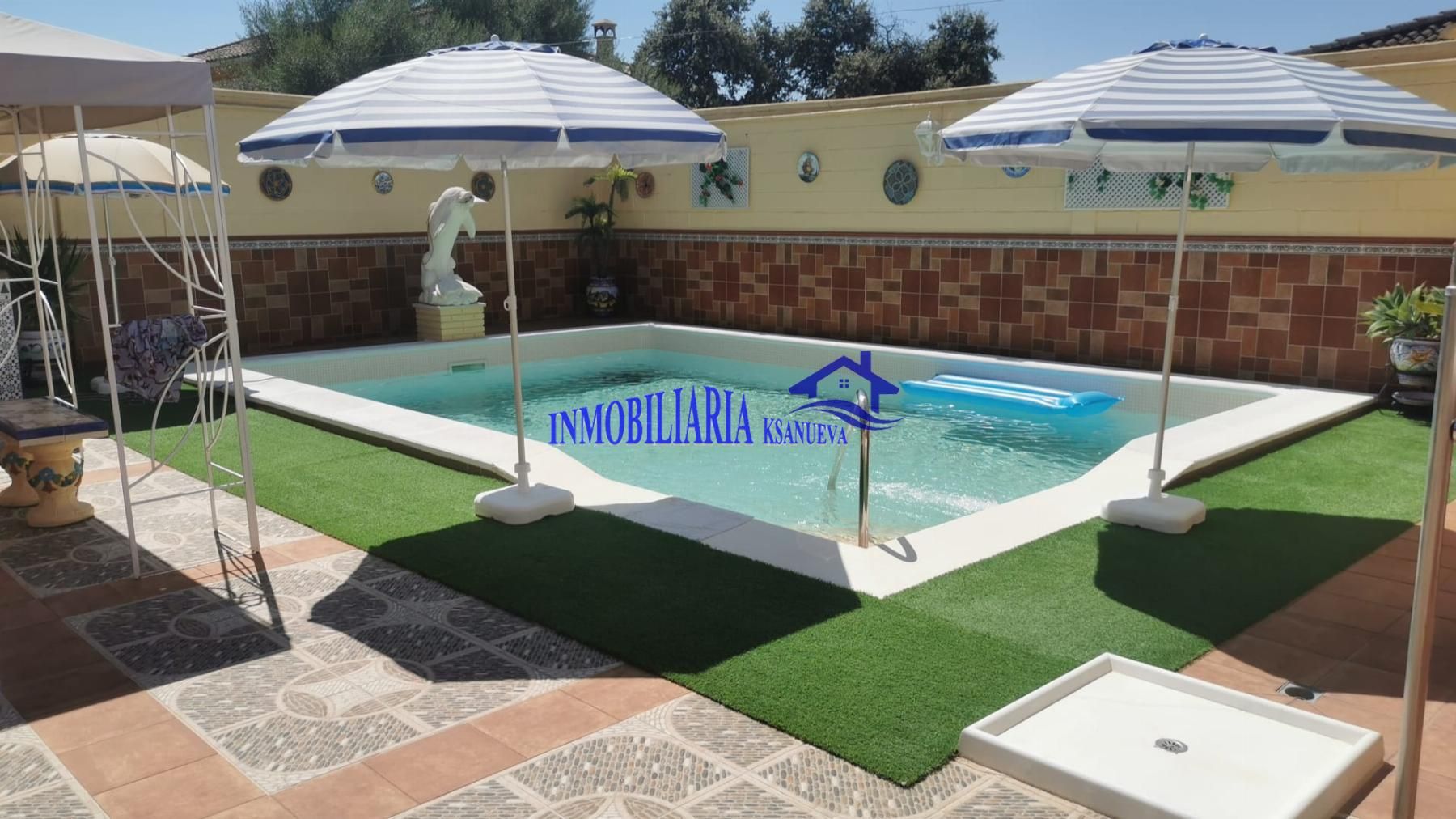 Swimming pool of House or chalet for sale in  Córdoba Capital  with Air Conditioner, Heating and Storage room