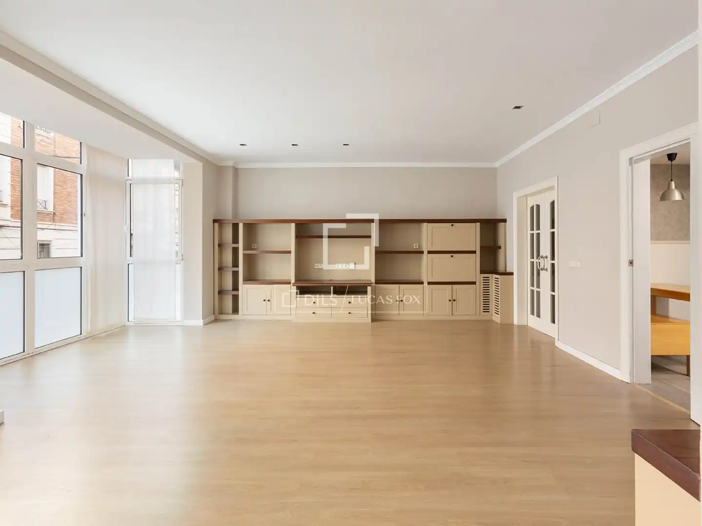 Wohnzimmer von Wohnung zum Verkauf in Barcelona mit Klimaanlage und Heizung