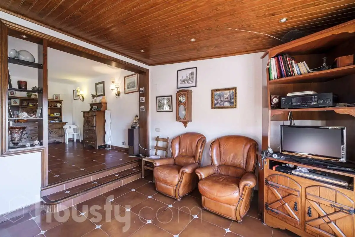 Detached house with pool for sale in Calle Bergueda ., imagen 7