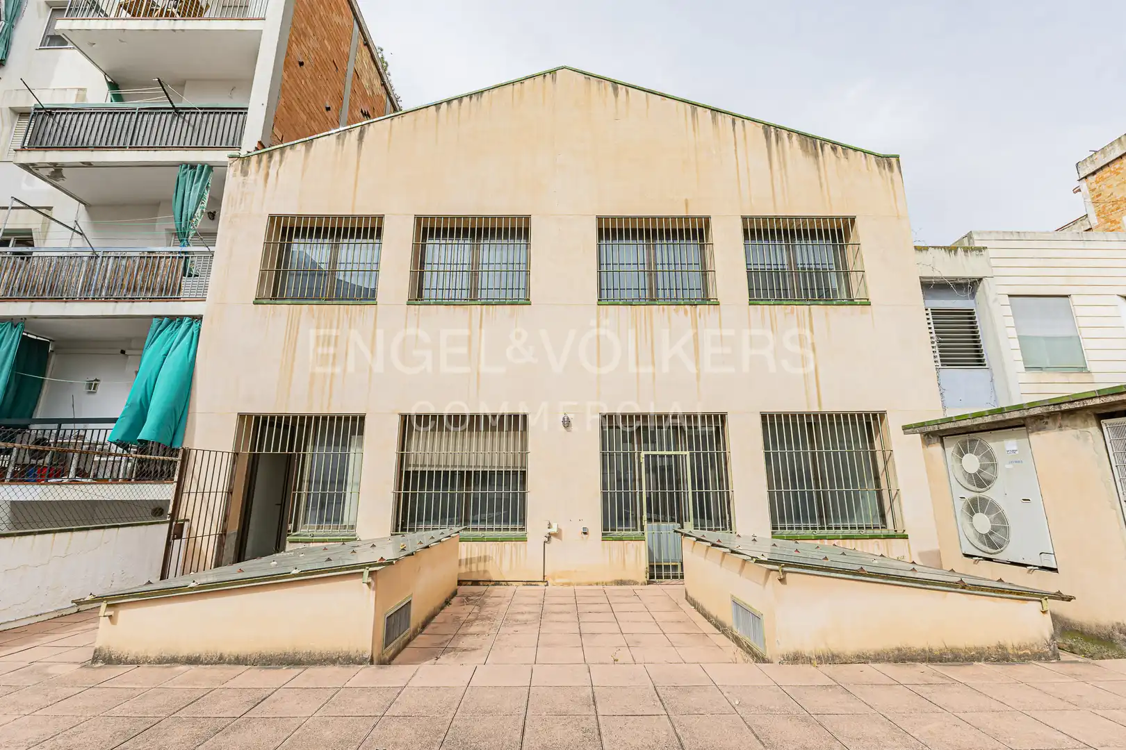 Außenansicht von Gebäude zur Miete in Barcelona