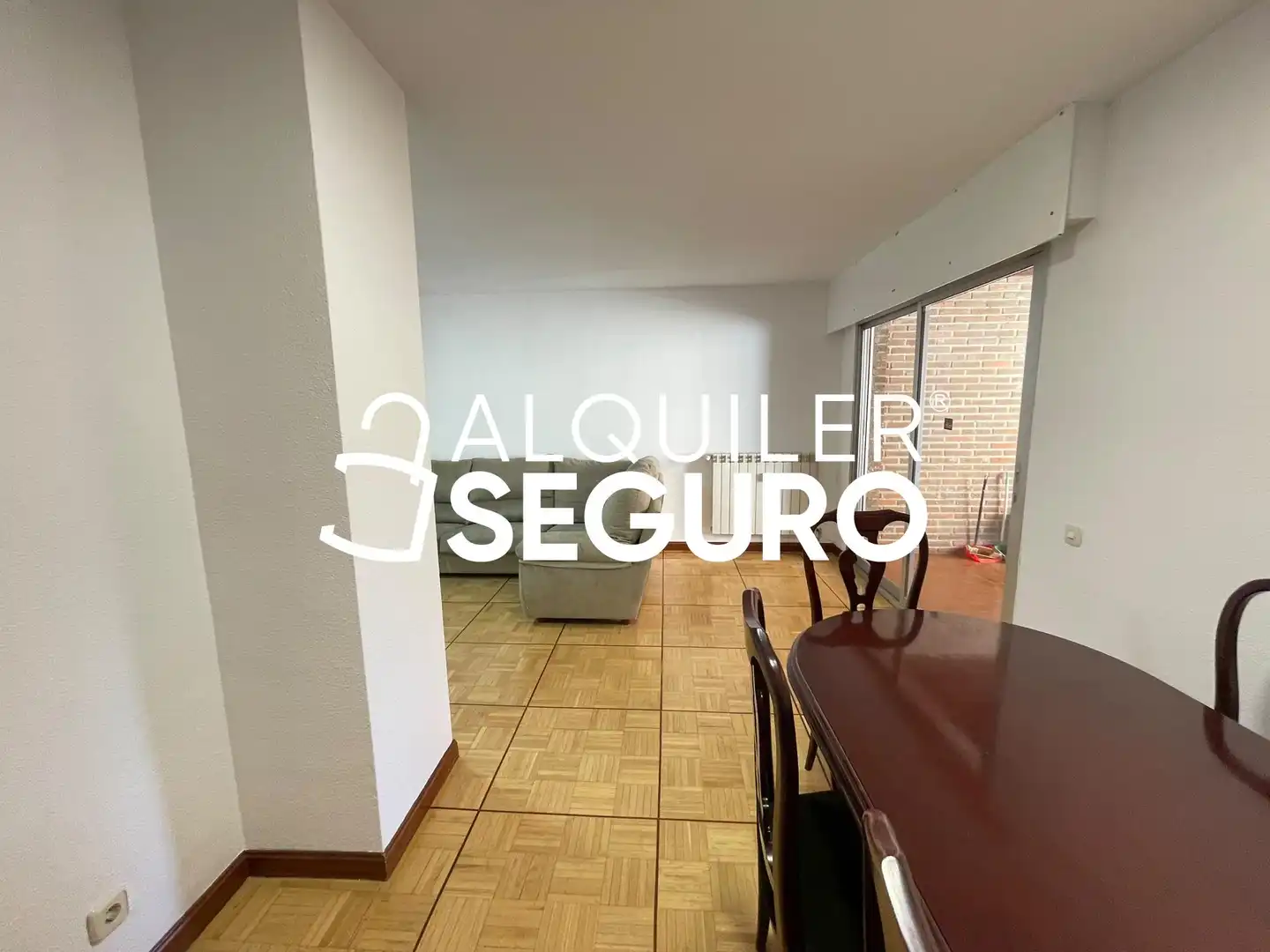 Exterior view of Flat for rent in Madrid  with Heating, Terrace and Swimming Pool
