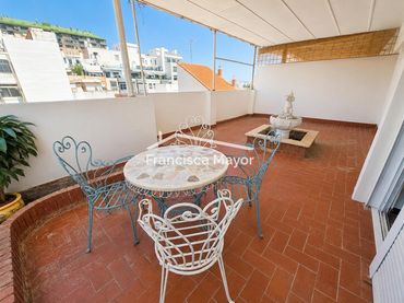 Penthouse with lift for sale in calle de Josep Ballester