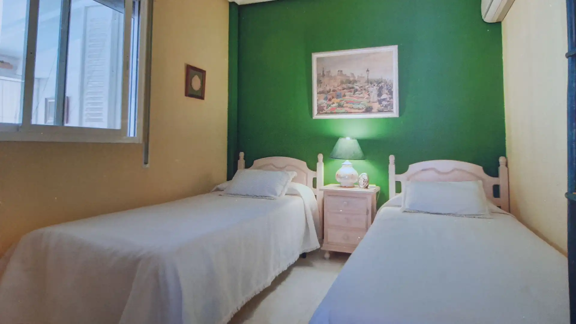 Habitación de Casa adosada en venta en Lucena con Aire acondicionado, Calefacción y Jardín privado