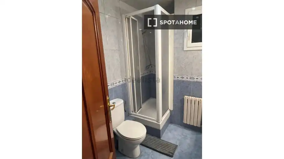 Bathroom of Flat for rent in Barcelona  with Air Conditioner, Heating and Furnished
