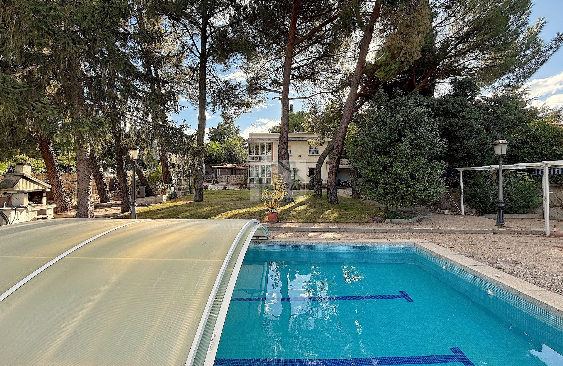 Piscina de Casa o xalet de lloguer en Galapagar amb Calefacció, Jardí privat i Parquet