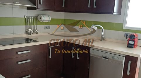 Foto 4 de Piso en venta en Calle Almendros Aguilar, San Felipe - El Almendral - La Merced, Jaén Capital