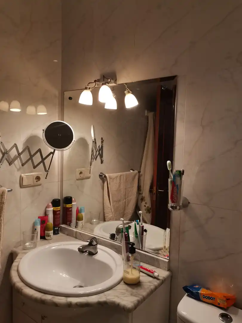 Baño de Piso en venta en Melilla con Aire acondicionado, Terraza y Amueblado