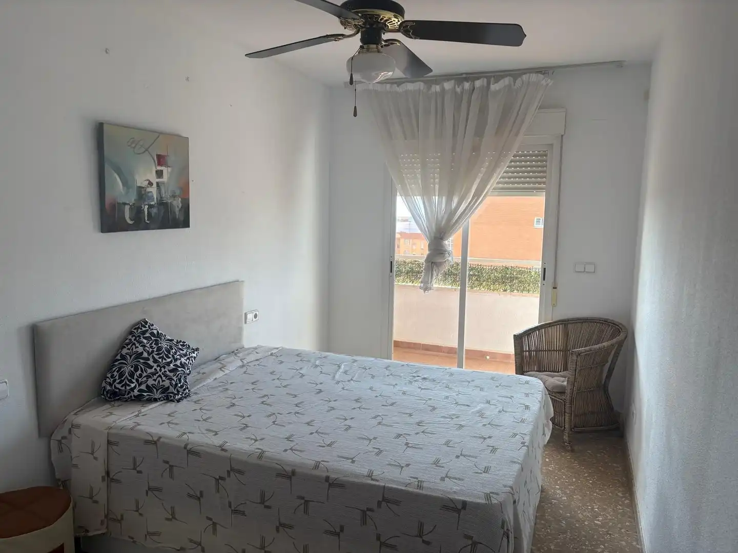 Dormitori de Pis de lloguer en Alicante / Alacant amb Jardí privat, Terrassa i Moblat