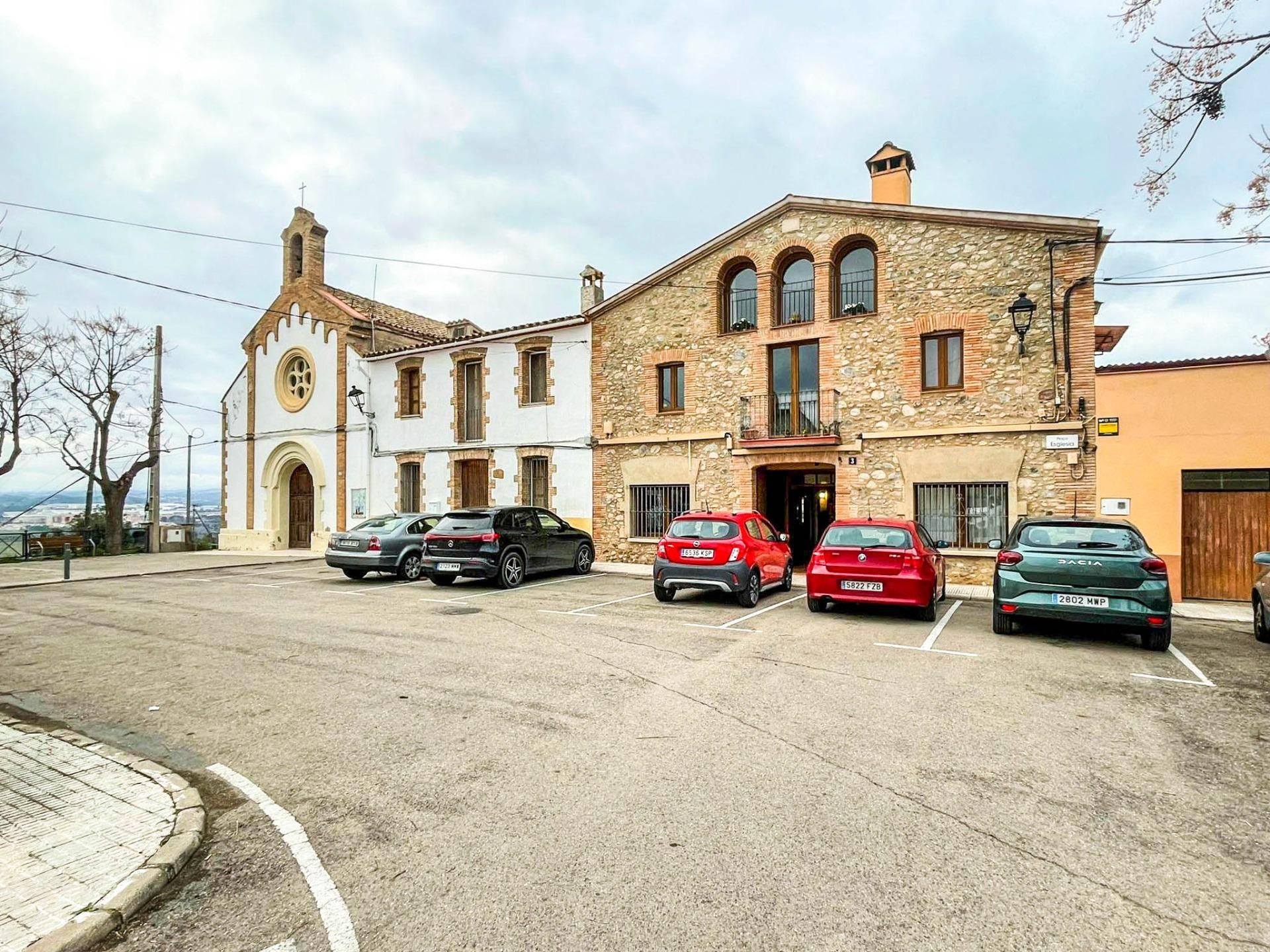 Exterior view of Country house for sale in Abrera  with Heating, Terrace and Swimming Pool