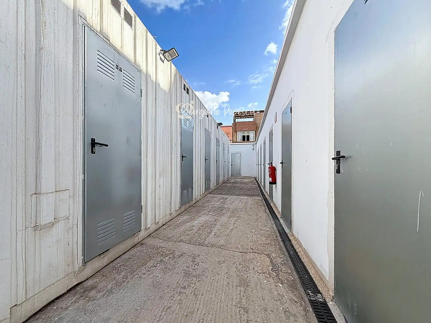 Storage room for rent in Dulcinea, 23, Buenavista - Rosa Vila