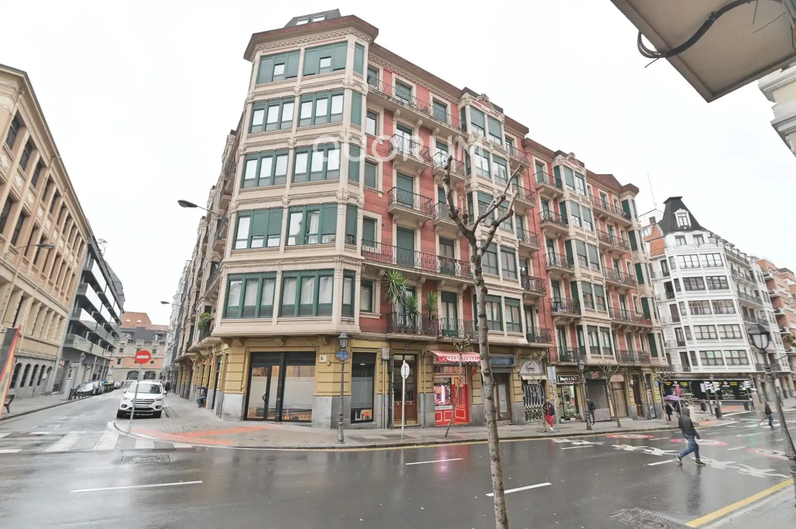 Vista exterior de Piso de alquiler en Bilbao  con Balcón