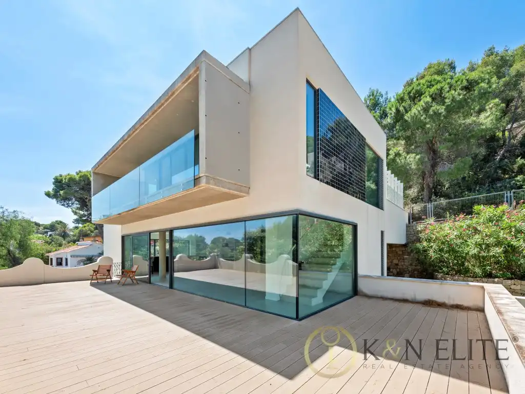 Houses for sale in Las Rotas / Les Rotes