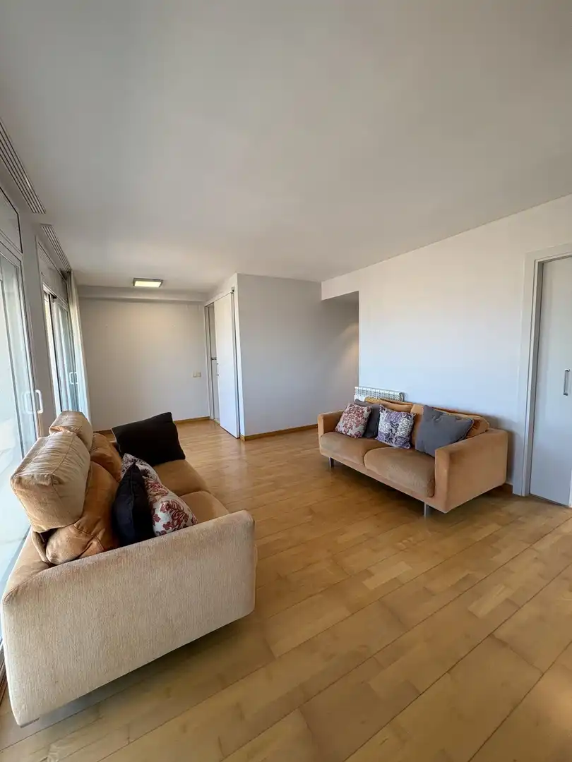 Flat for rent in DE LA CREU DE PALAU, Eixample Sud – Migdia