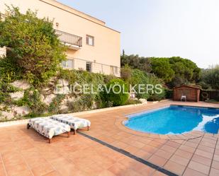 Piscina de Casa o xalet en venda en Mataró amb Aire condicionat, Piscina i Balcó