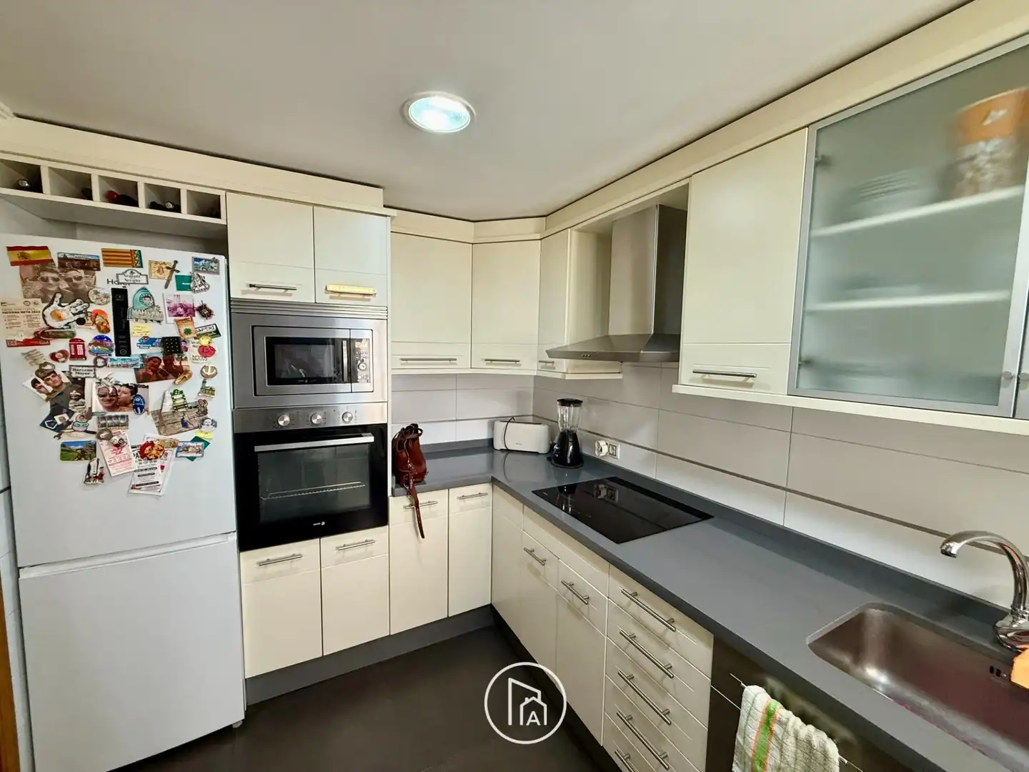 Cocina de Ático en venta en Paterna con Parquet, Terraza y Trastero