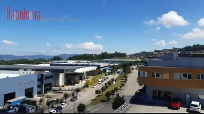 Vista exterior de Nave industrial en venta en Vigo 