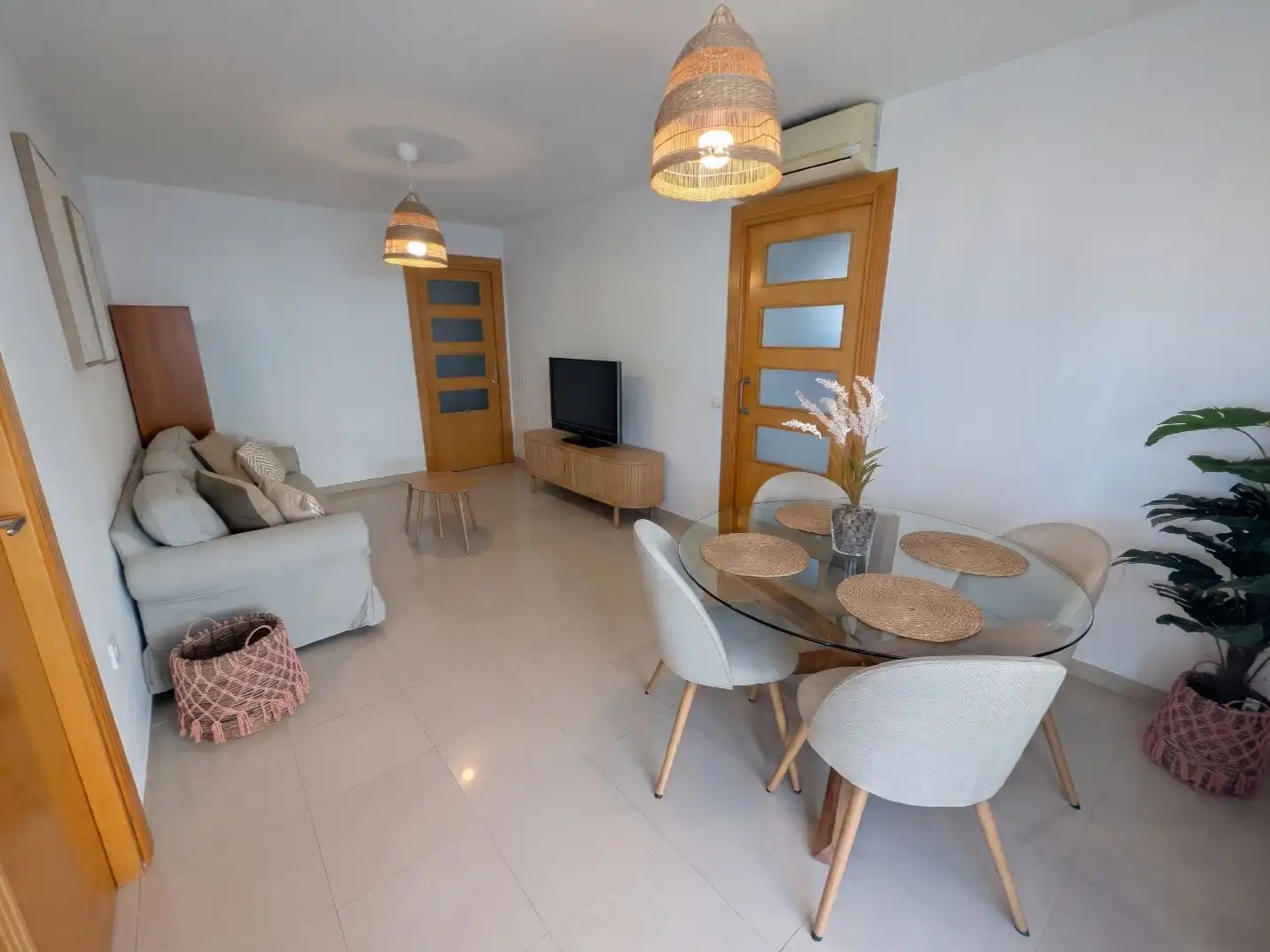 Sala d'estar de Àtic en venda en Roquetas de Mar amb Aire condicionat, Terrassa i Piscina