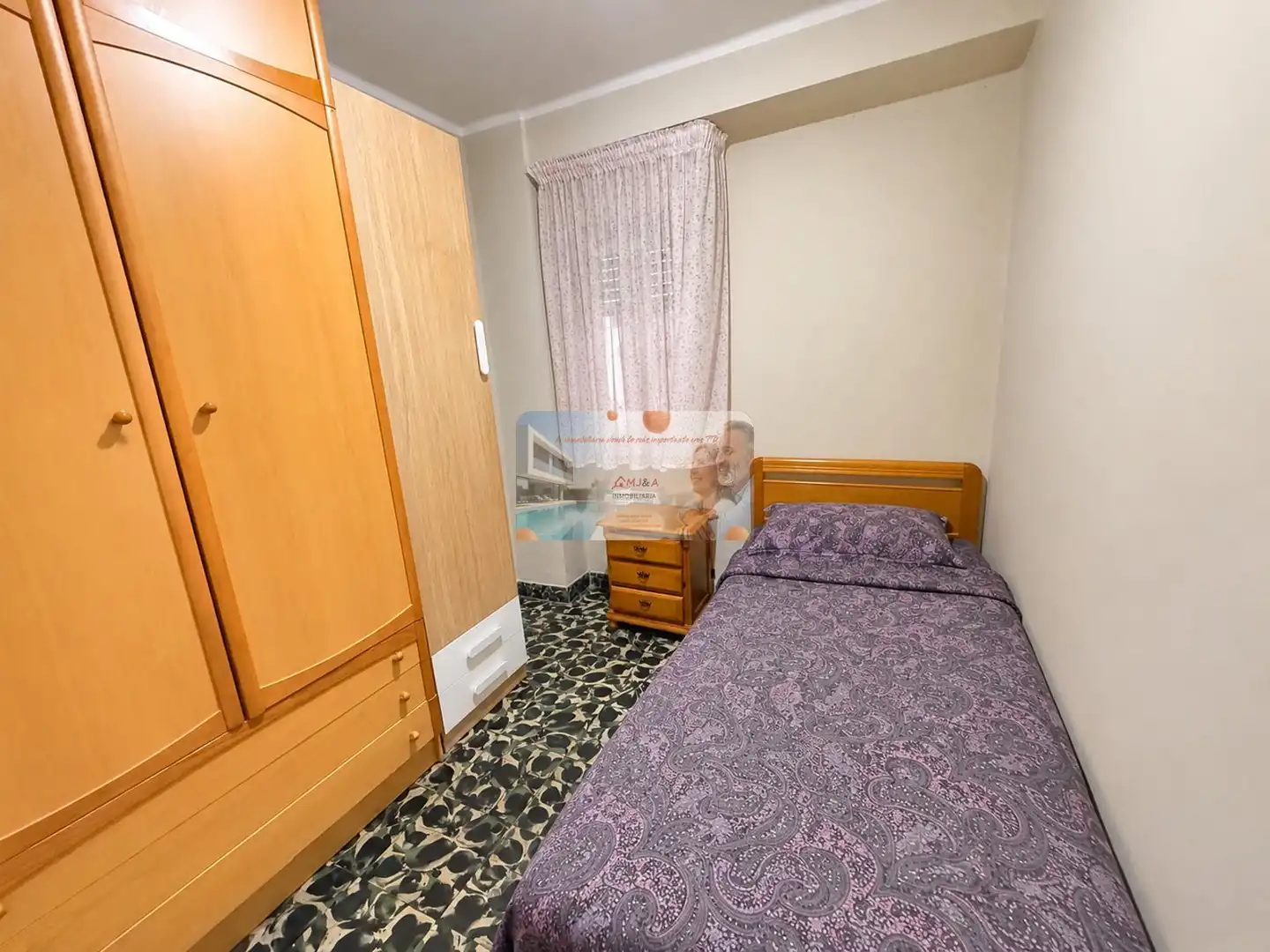 Habitación de Piso en venta en Castellón de la Plana / Castelló de la Plana con Amueblado, Horno y Lavadora