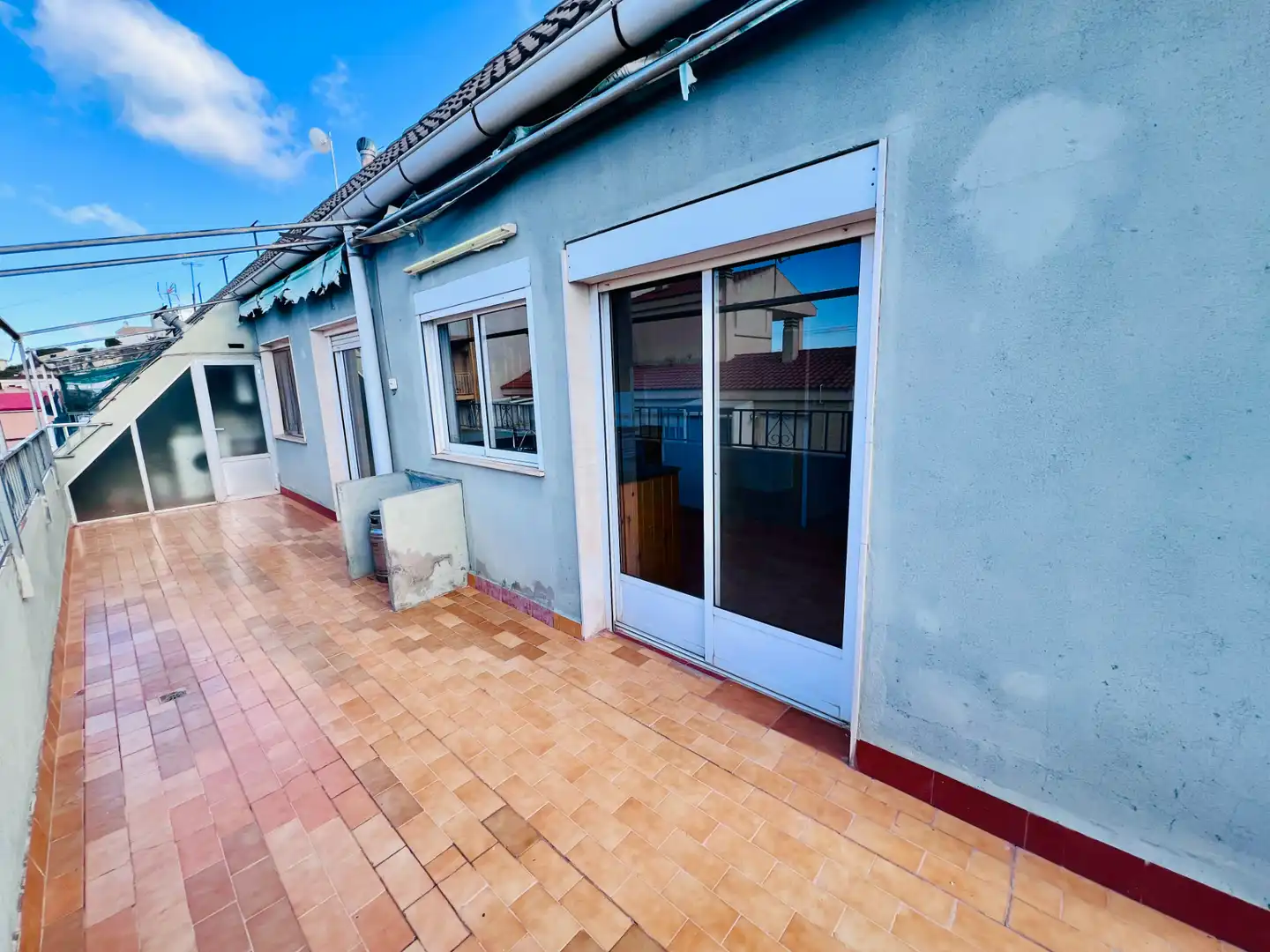 Vista exterior de Ático en venta en Petrer con Calefacción, Terraza y Horno